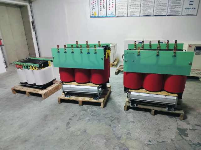 萝北KS11-1000KVA矿用变压器